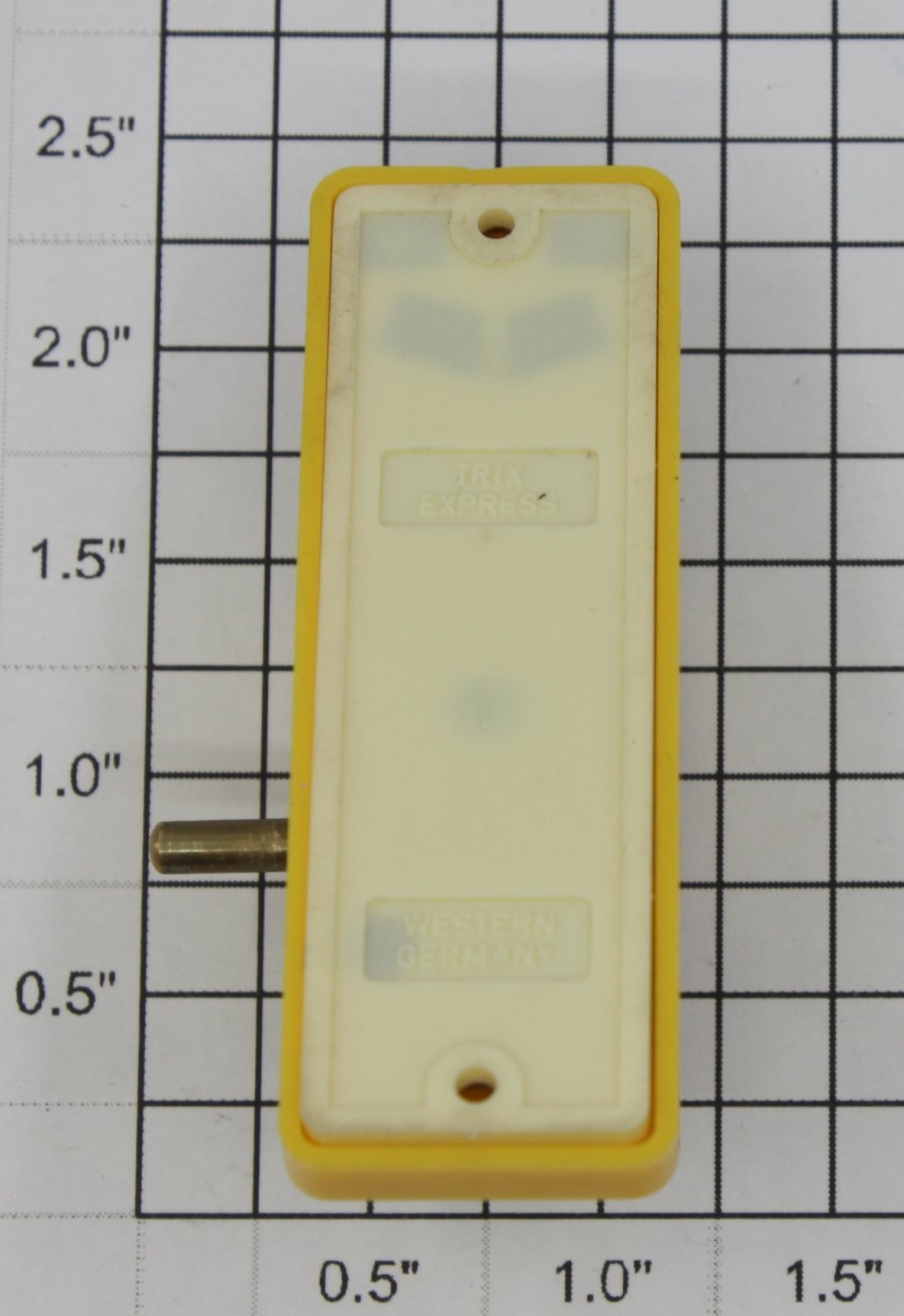 Trix 6594 N Gauge Yellow MiniTrix Switch Controller with Post