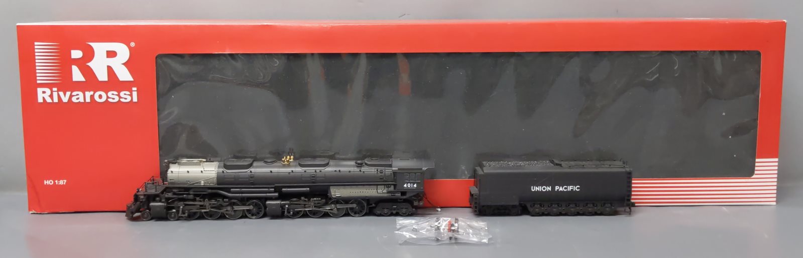 Rivarossi HR2638 HO Scale UP Big Boy Steam Locomotive & Tender