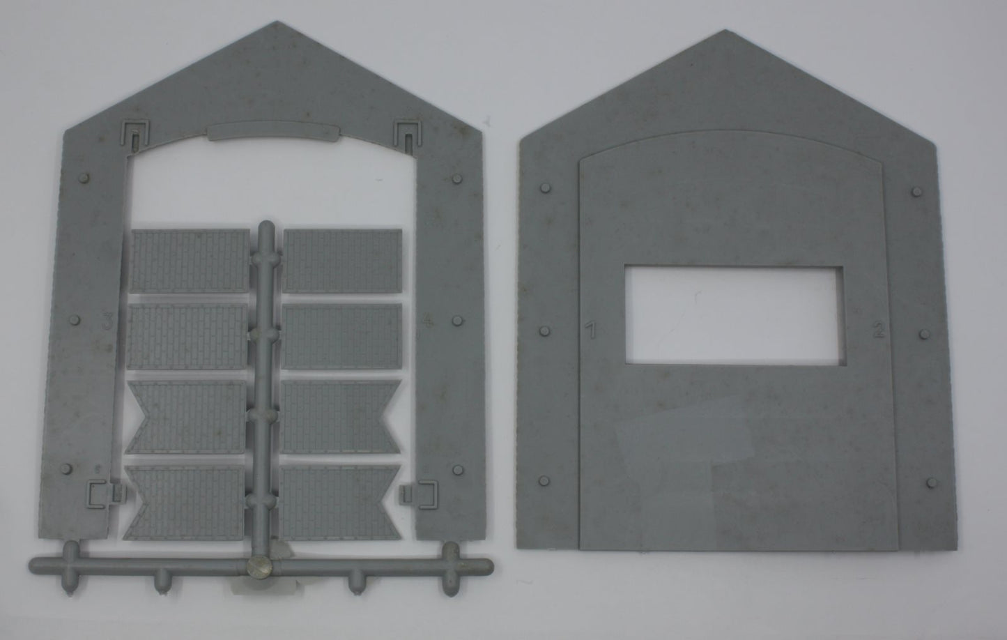 Lionel 12897-55 Engine House Side with Chimney and Ends