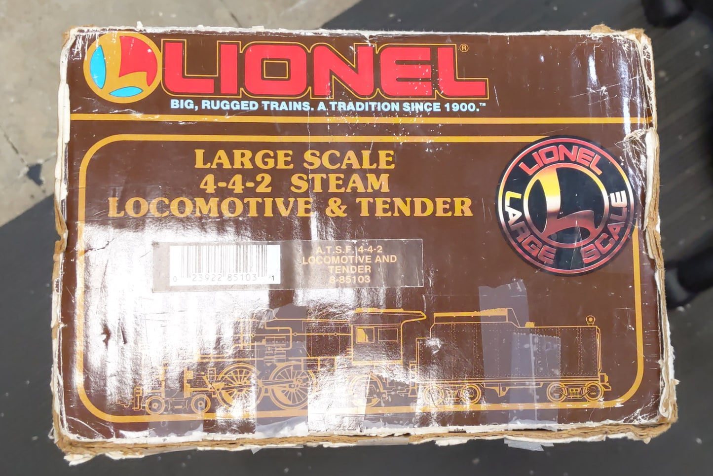 Lionel 8-85103 G Scale AT&SF 4-4-2 Steam Locomotive & Tender/Box