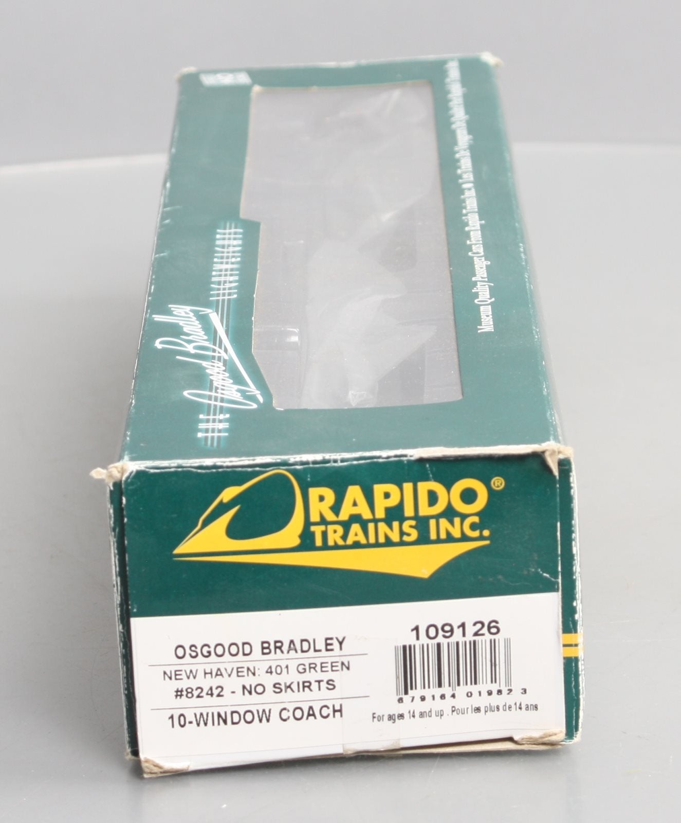 Rapido Trains 109126 HO New Haven 10-Window Coach, No Skirt #8242 (401 Green)