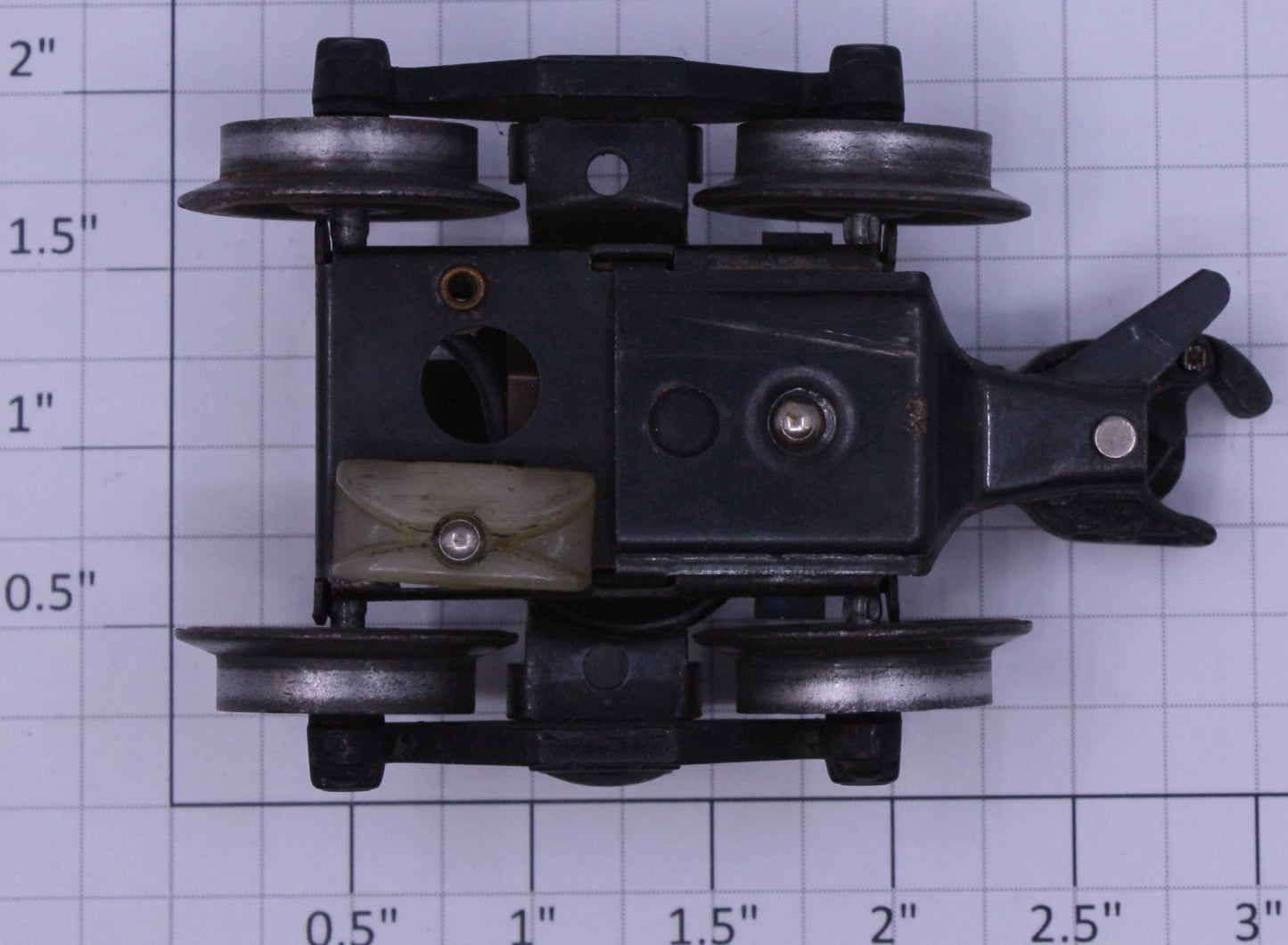 Lionel PT-1 w 474-2 Brakeman Car Coupler Truck w Base Plate & Special Shoe