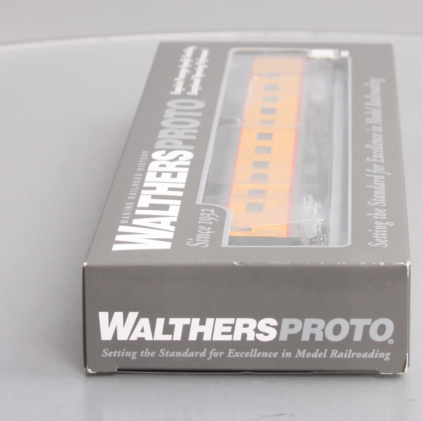 Walthers 920-9538 HO Scale UP 85' P-S Placid Series 11-DB Sleeper Passenger Car