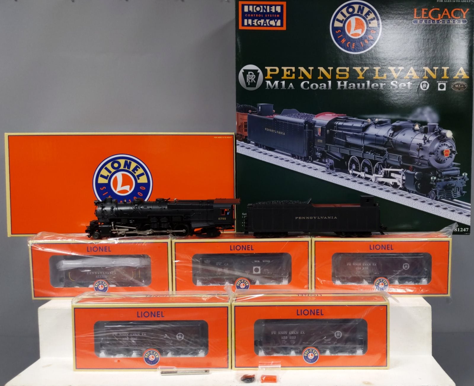 Lionel 6-81247 O Gauge Pennsylvania M1A Coal Hauler Steam Set