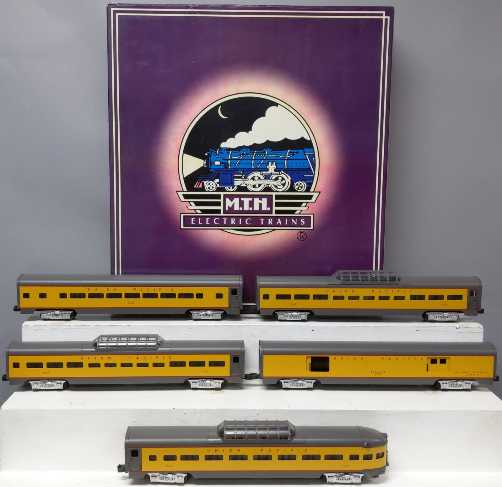 MTH 20-6510 O Gauge Union Pacific Premier 70' Aluminum Passenger