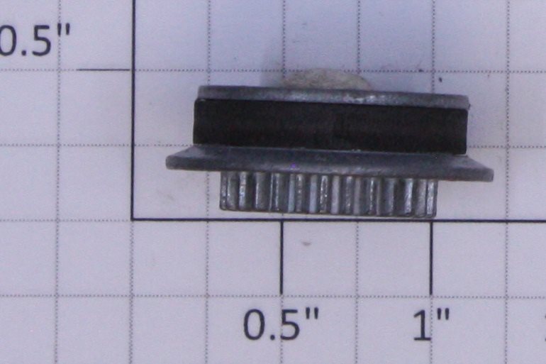 Lionel 8010-123 Grooved Drive Gear Wheel with Traction Tire