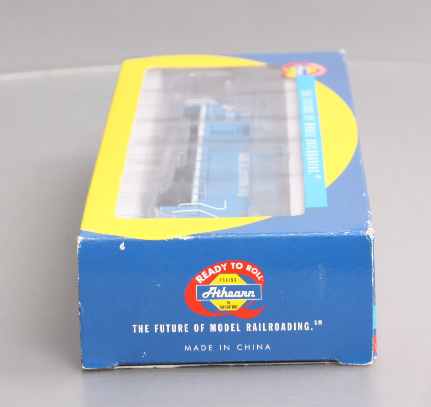 Athearn 80187 HO Scale GATX GP38-2 Diesel Locomotive #2617 LN/Box