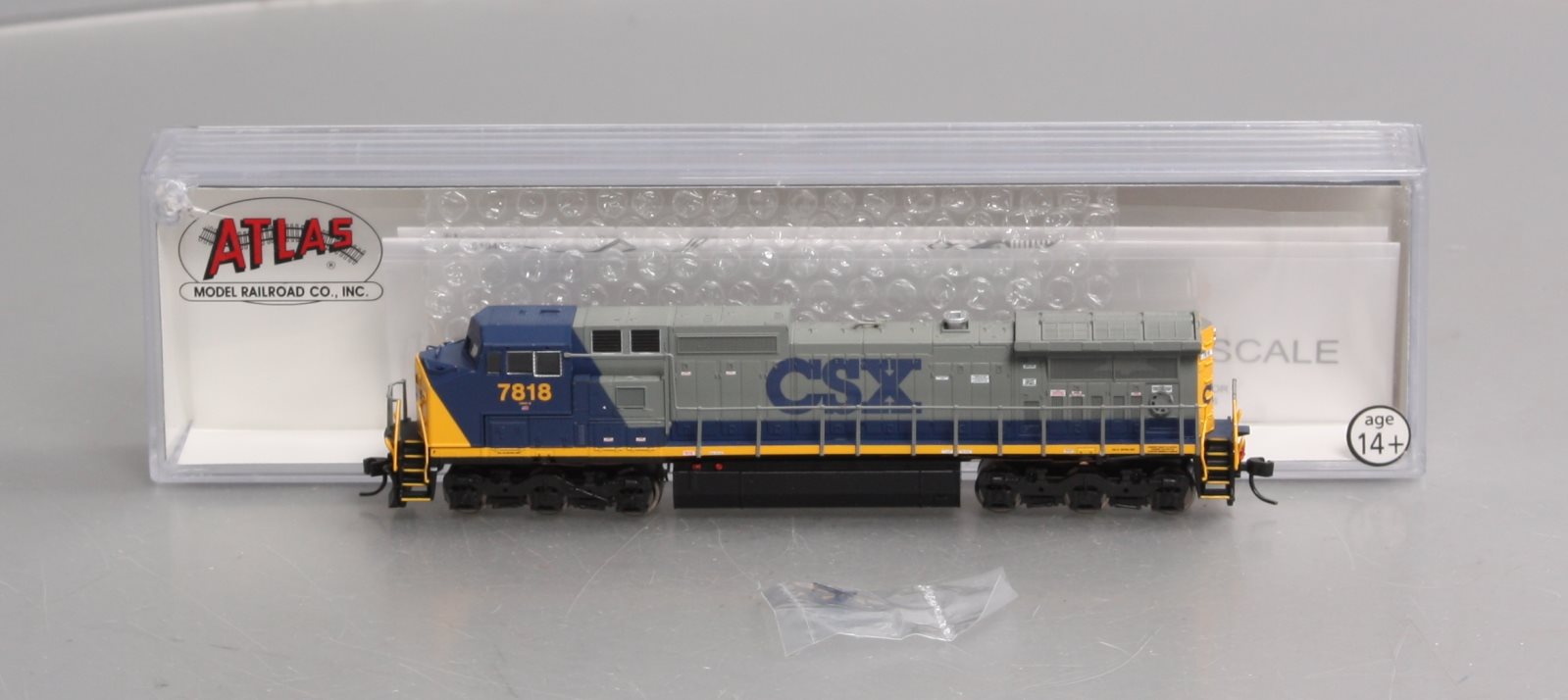 Atlas 51906 N CSX C40-8W Diesel Locomotive #7818 – Trainz