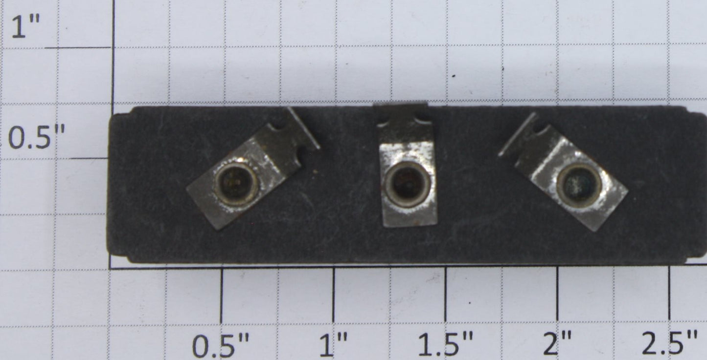 Lionel 1041-41 3 Post Terminal Strip