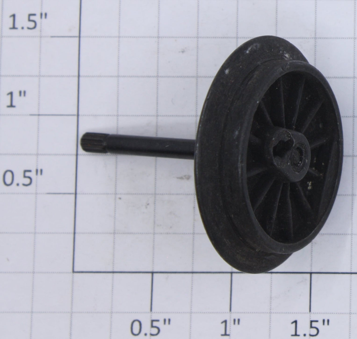Lionel 2026M-8 Gear End Wheel and Axle without Nickel Tire