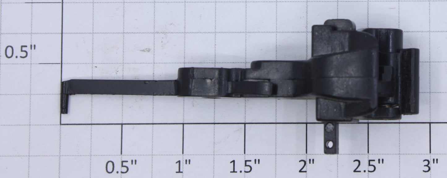 USA Trains 2015-1 G Operating Knuckle Coupler with Dual Centering Springs