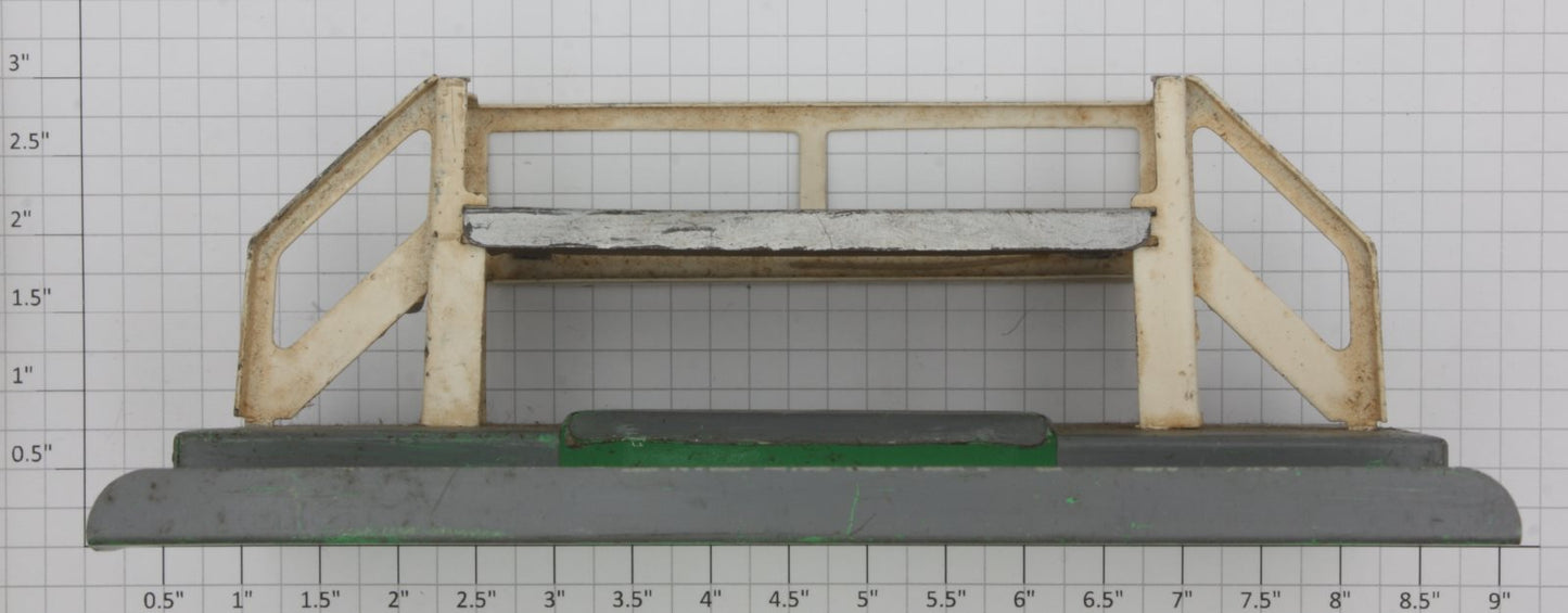 Lionel 3462PX Milk Car Platform Complete with Shelf Painted
