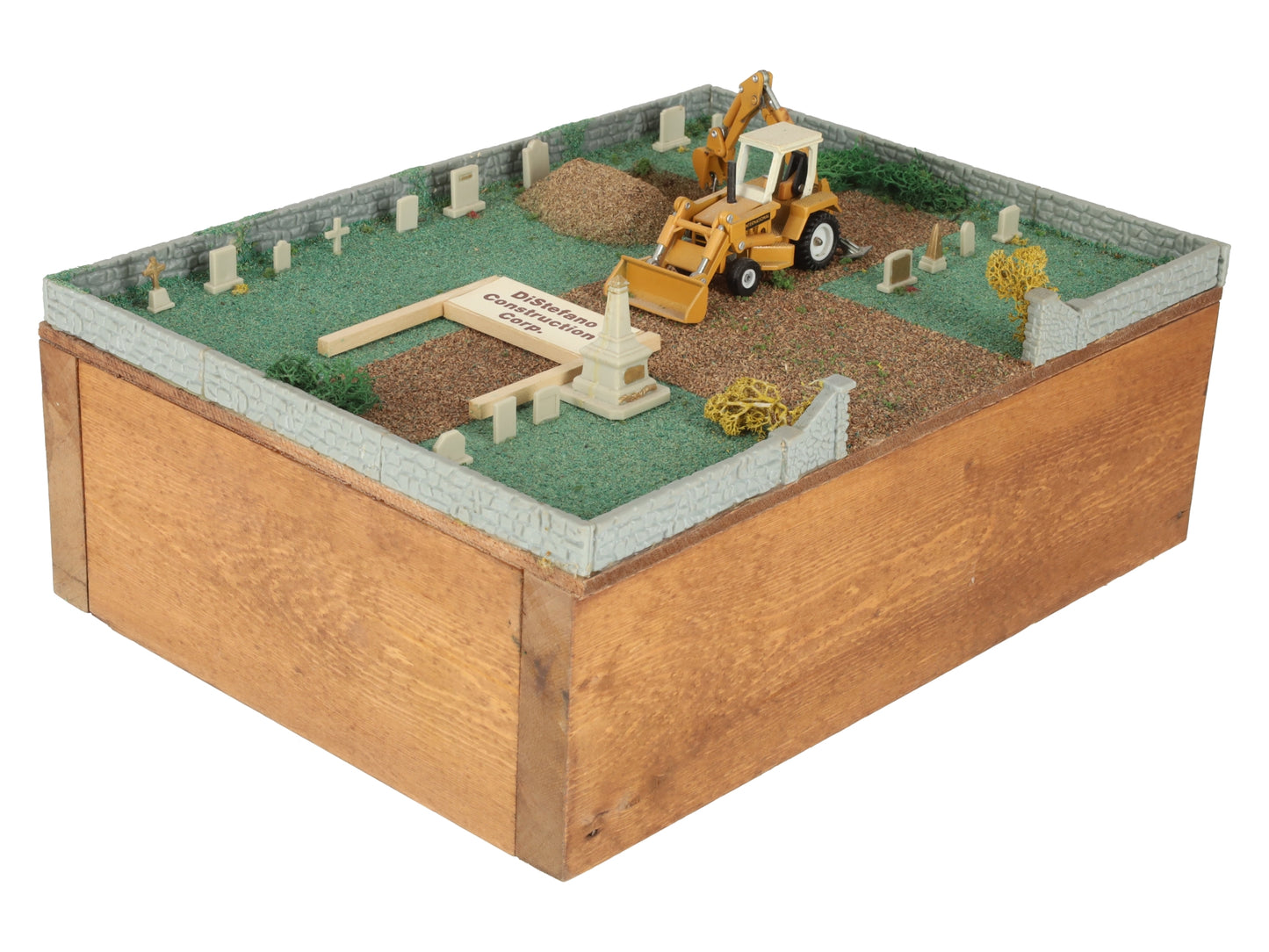 Ho Scale Custom Wooden Base Motorized Grave Digger Layout Section EX