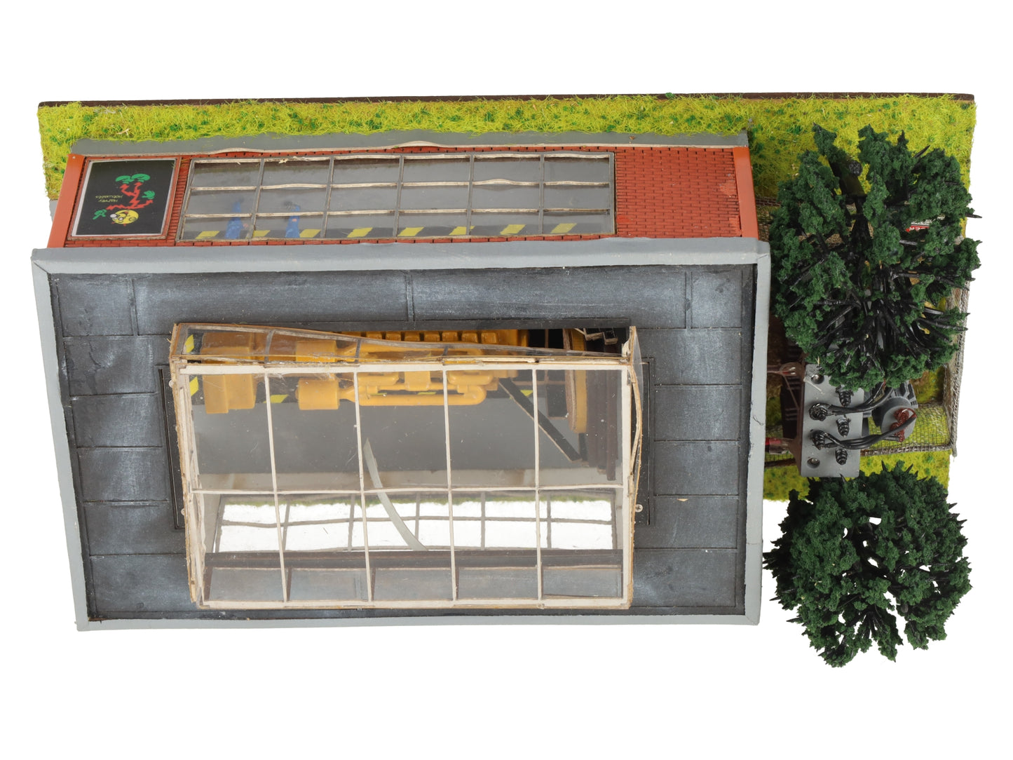 Menards 279-3051 O Scale Menards Power and Light Building VG