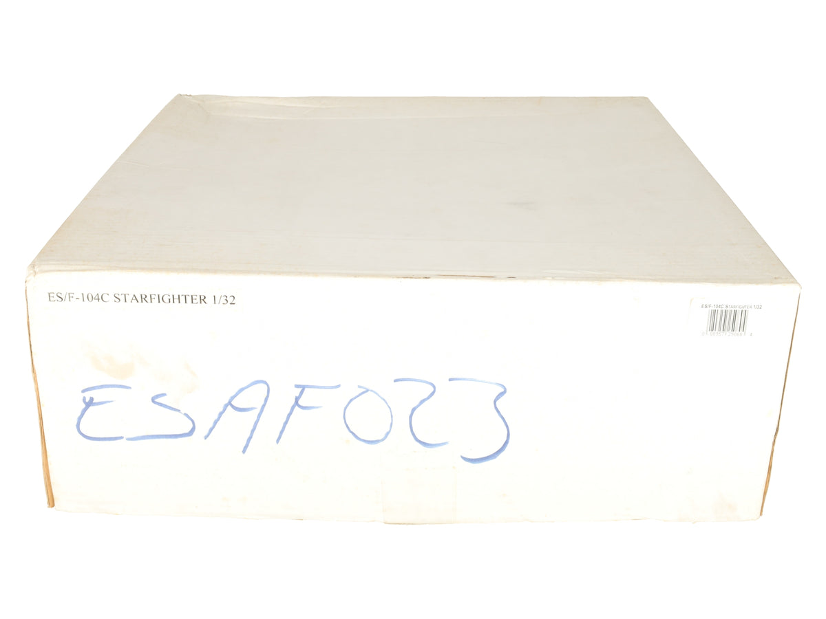 Daron Worldwide Trading ESAFO23 1:32 ES/F-104C Starfighter Aircraft w/Stand LN/Box