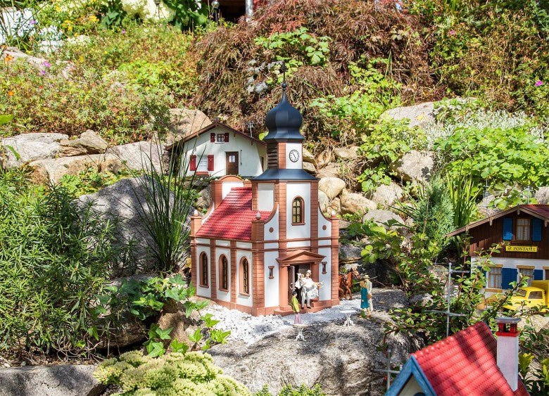 Pola 331075 G Church Building Kit