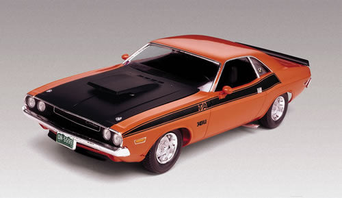 Revell 85-2596 1:24 1970 Dodge Challenger 2 'n 1 Plastic Model Kit
