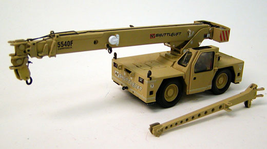 Sword Models SW2017-T 1:50 Shuttlelift Carrydeck Crane in Tan