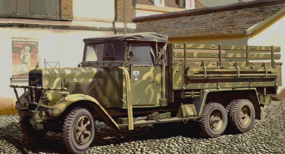 ICM 35466 1:35 WWII Henschel 33 D1 German Army Truck Military Vehicle Model Kit