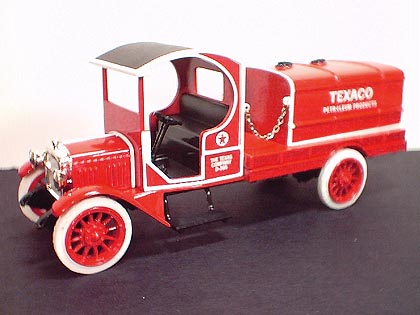 Ertl 19542 2000 Texaco #17 - 1919 GMC Regular Edition Tanker