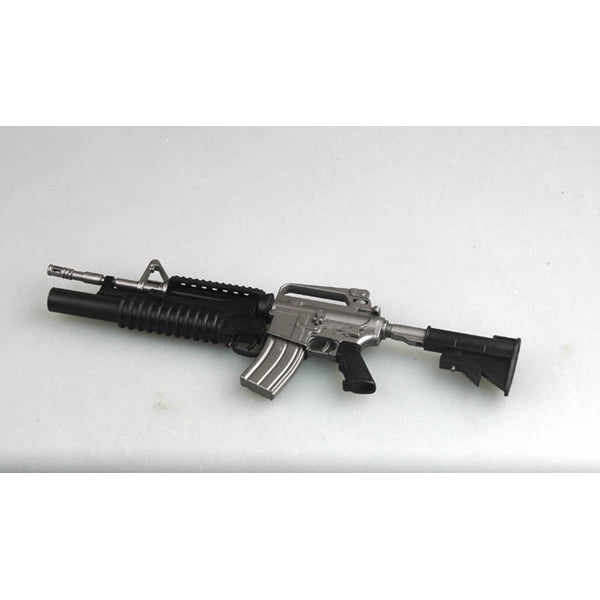 Easy Models 39109 1:3 Assembled M4A1-M203 Rifle