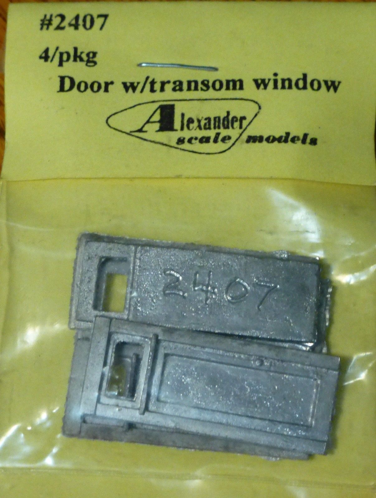 Alexander Scale 2407 HO Door w/Transon Window (Pack of 4)