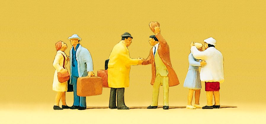 Preiser 10028 HO Scale Arriving Passengers Figures (Set of 6)
