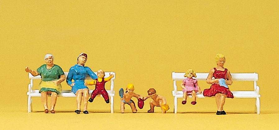 Preiser 10051 HO Women & Children Sitting Figures (Set of 6)