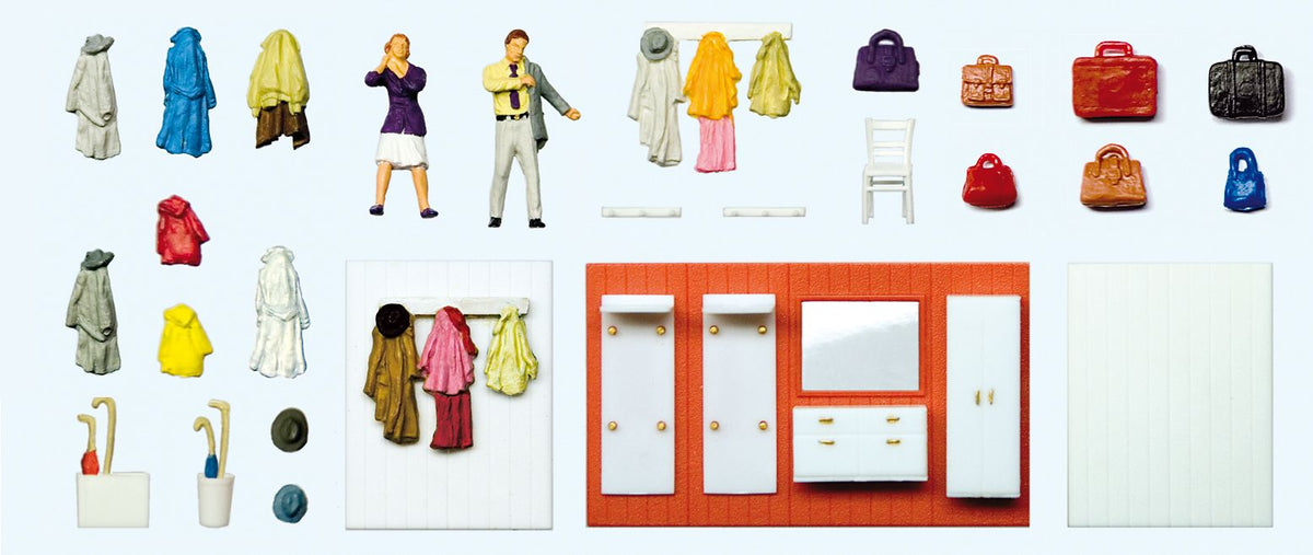 Preiser 10658 HO Ready to Go Out Figures with Cloak Room Details