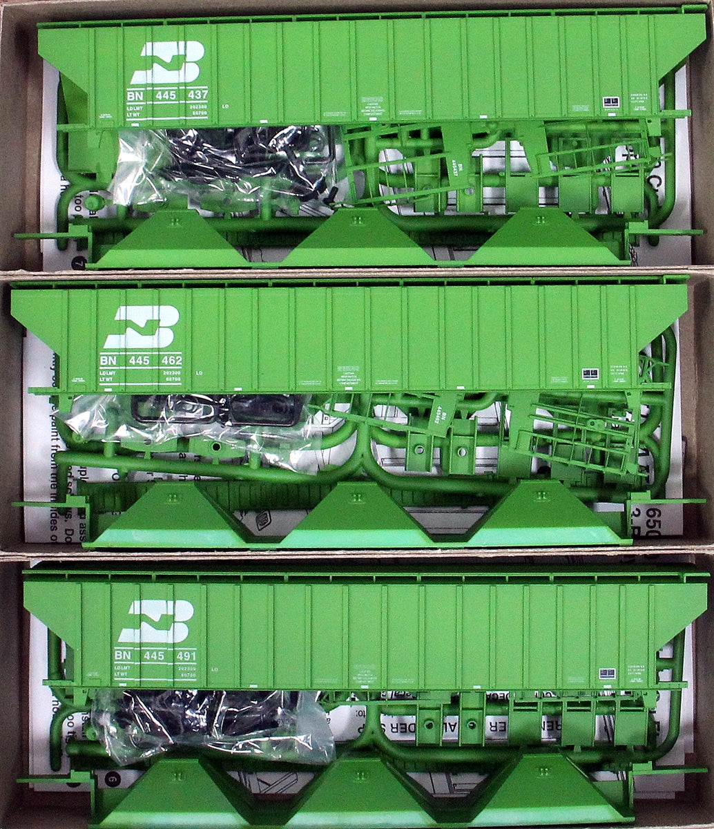 Accurail 8080 HO Burlington Northern Pullman-Standard 3-Bay Covered Grain Hopper