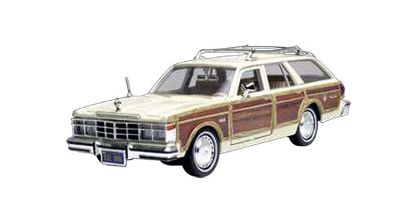 Motormax Toy USA 73331AC-CS 1:24 1979 Chrysler LeBaron Town & Country Wagon