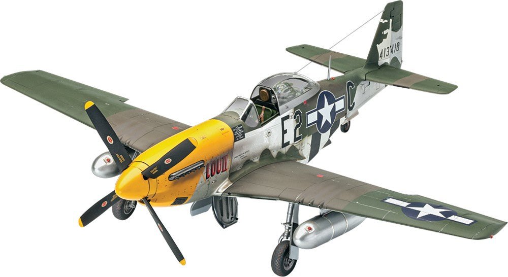 Revell of Germany 03944 1:32 P-51D Mustang Fighter Military Aircraft Plane Kit