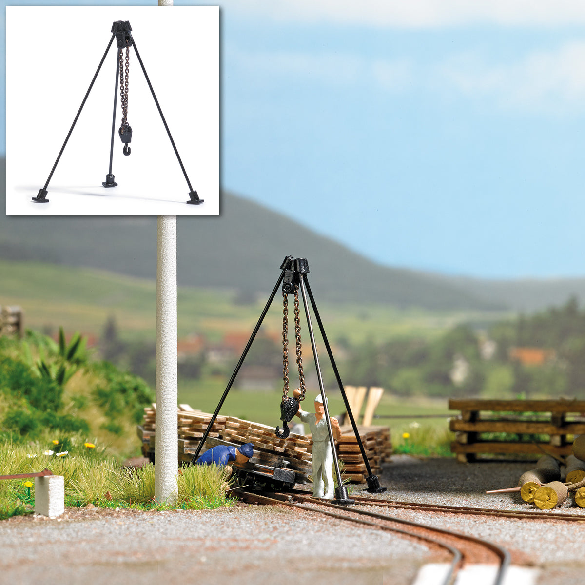 Busch 12374 HO Derrick with Chain Hoist