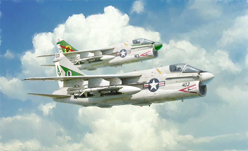 Italeri 1411 1:72 A-7E Corsair II Military Aircraft Plane Model Kit