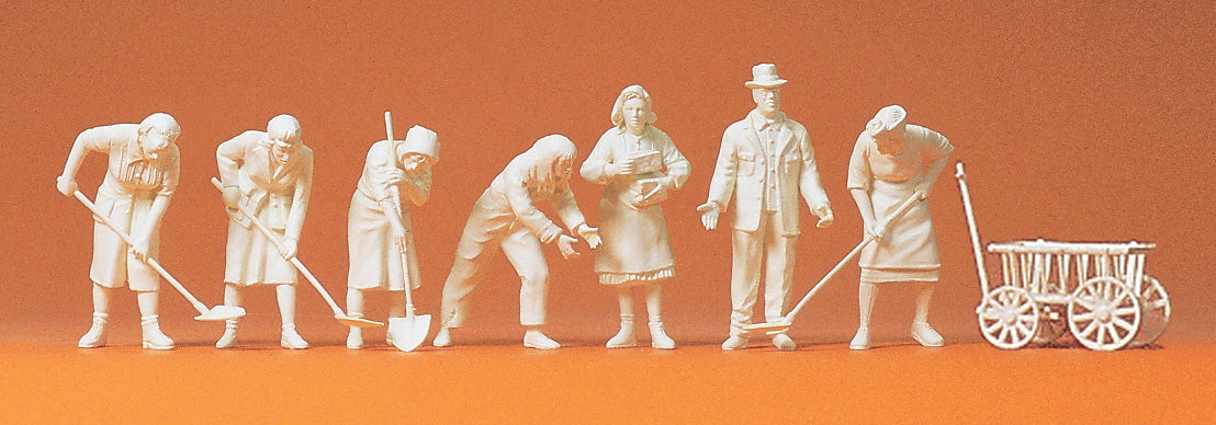 Preiser 16568 HO Unpainted Women Digging in Ruins Plastic Figures Kit (Set of 7)