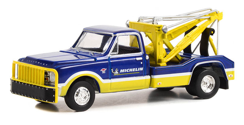 Greenlight Collectibles 46110-A 1:64 Michelin - Chevrolet C-30 Dually Wrecker