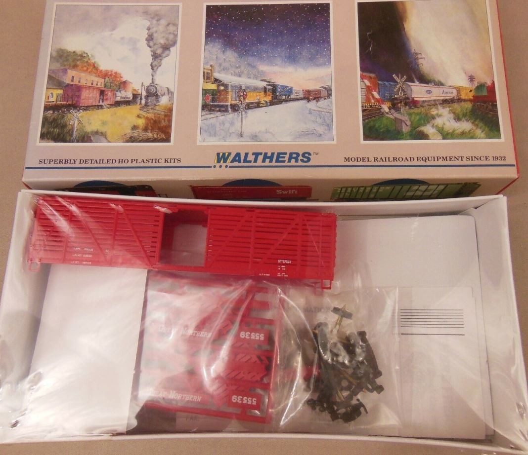 Walthers 932-2763 HO Great Northern W/Dreadnaught Ends 40'''' Stock Car #55539 NIB