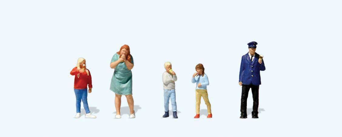 Preiser 10815 HO People Enjoying Ice Cream Figure (Set of 5)