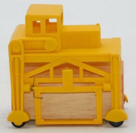 Cox 6234-3 HO Lumber Carrier with Lumber Load