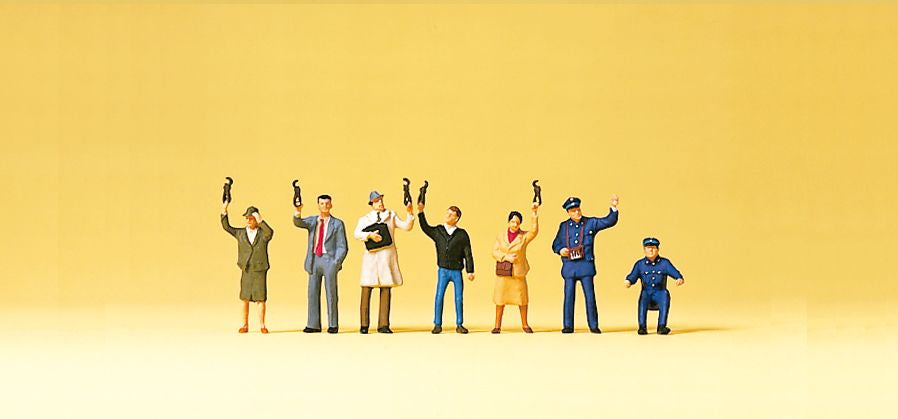 Preiser 79141 N Tram Personnel Passengers Figures (Set of 7)