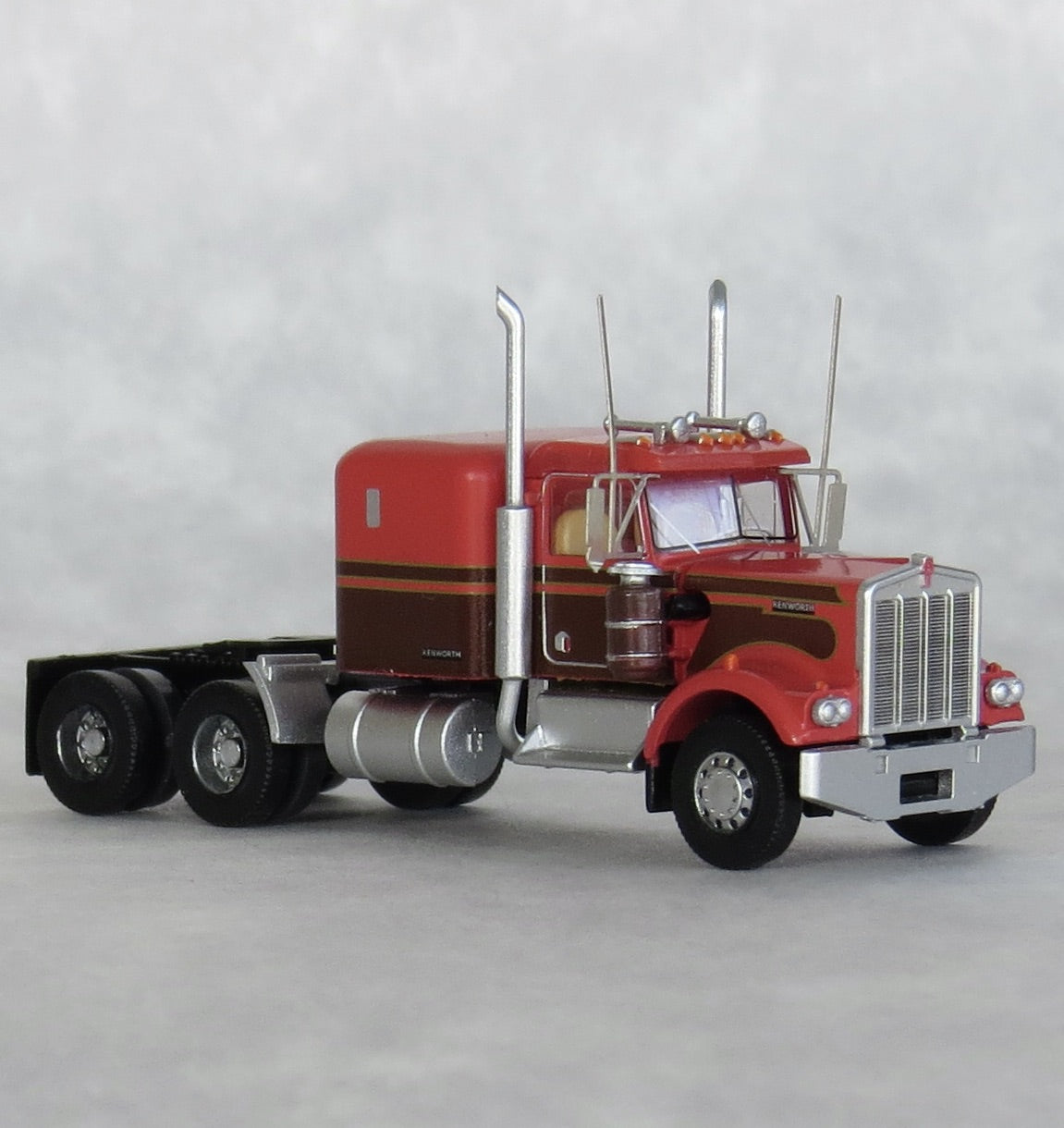 Trainworx Inc. 49043 N Seminole Orange & Brown Kenworth W900 VIT Tractor