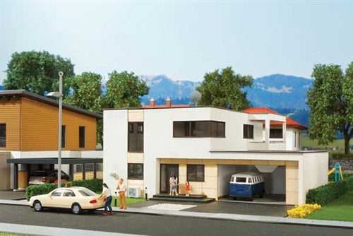 Kibri 38338 HO Anna Cube House Plastic Model Kit with Balcony Polyplate