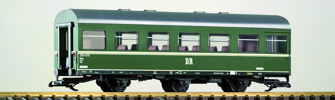 Piko 37684 G European DR III 3-Axle Coach Bage