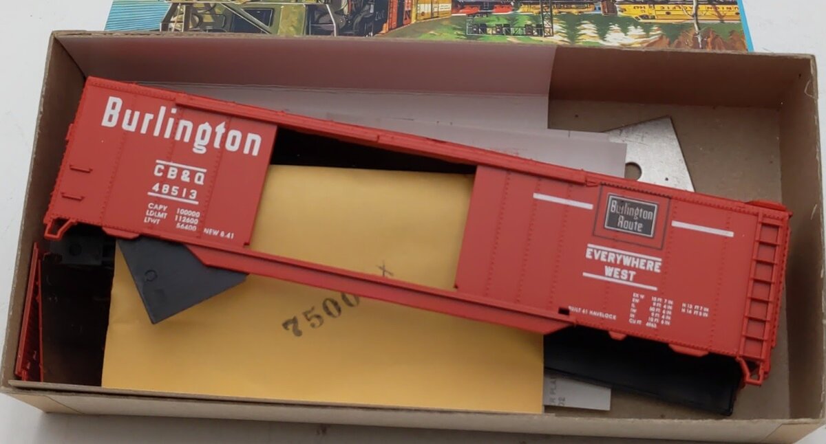 Athearn 1310 HO Scale Burlington 50' Double Door Auto Box # 48513 Kit