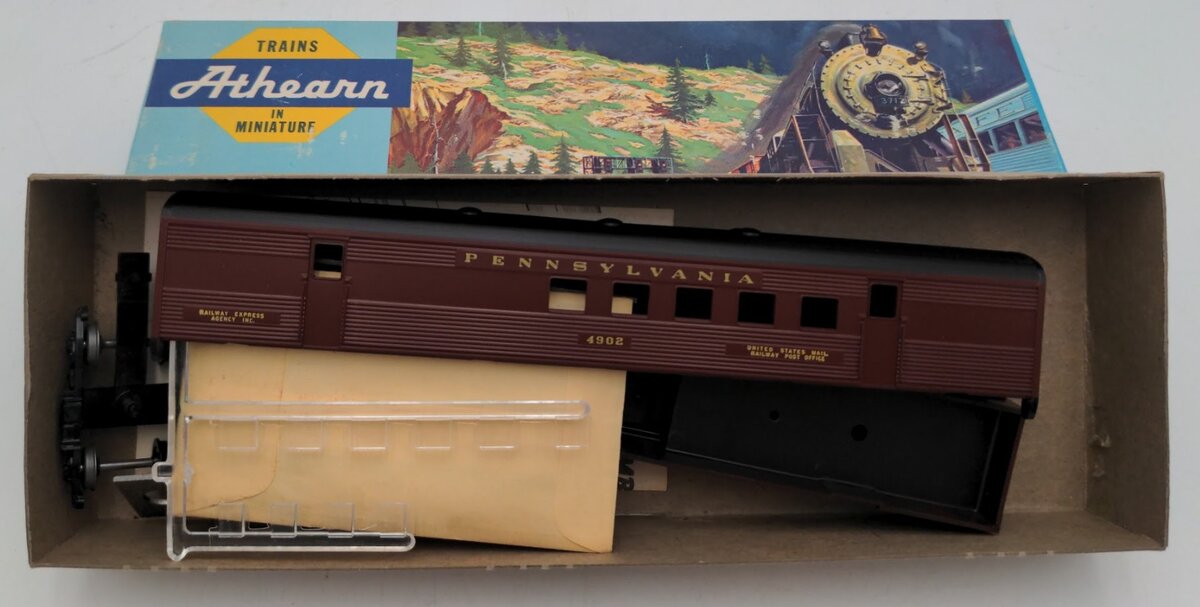 Athearn 1802 HO Pennsylvania 72' Streamlined RPO Kit