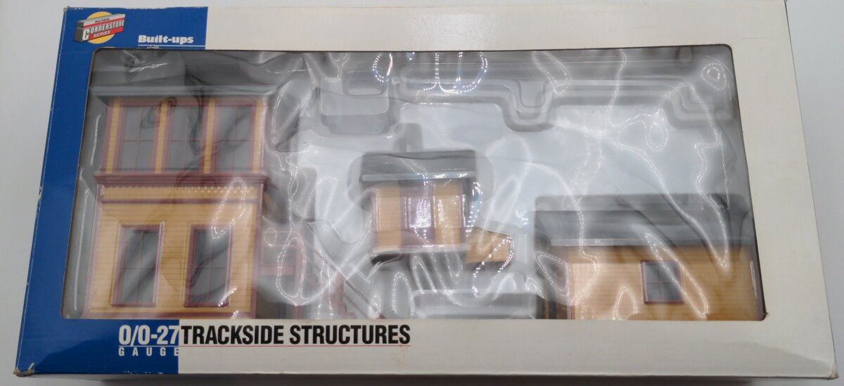 Walthers 933-2700 O / 0-27 Yellow Ochre Siding Trackside Structures Set
