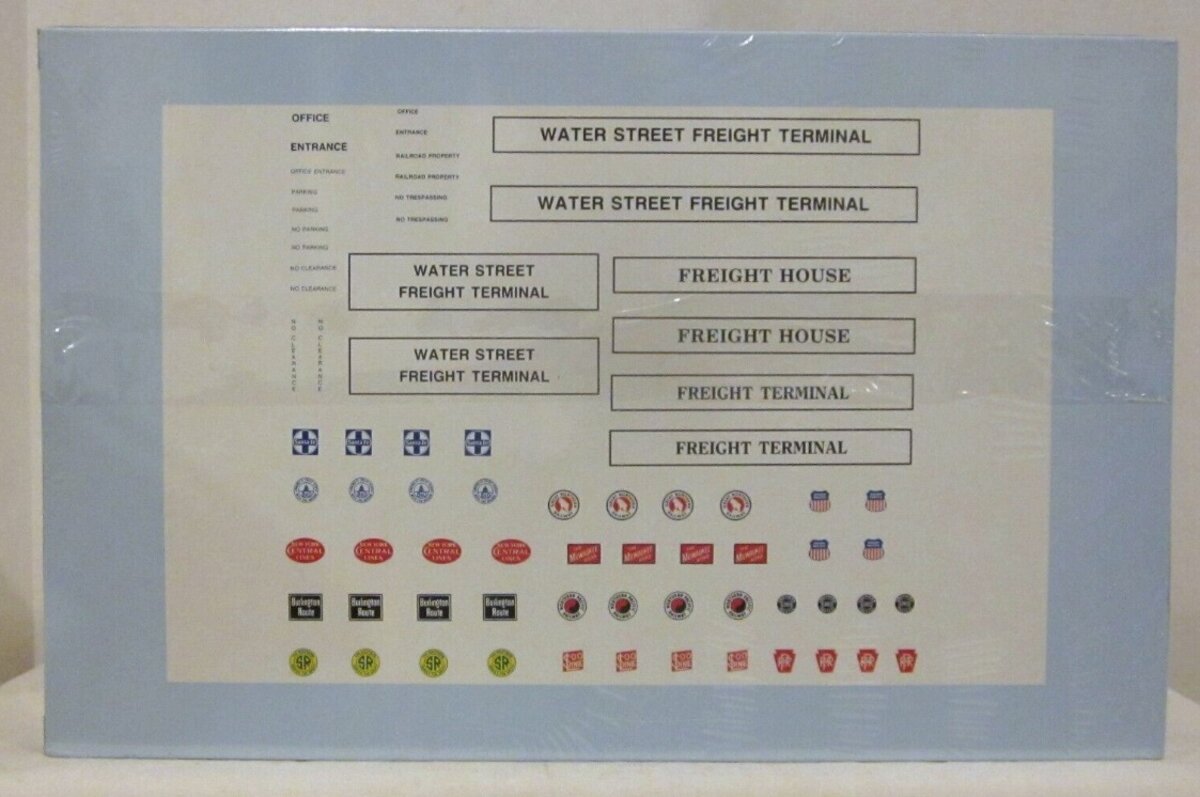 Walthers 933-3009 HO Water Street Freight Terminal Building Kit