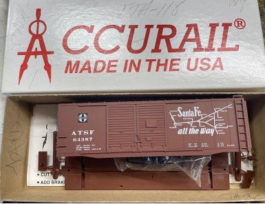 Accurail 3601 HO Santa Fe 40'' Double Door Steel Boxcar Kit
