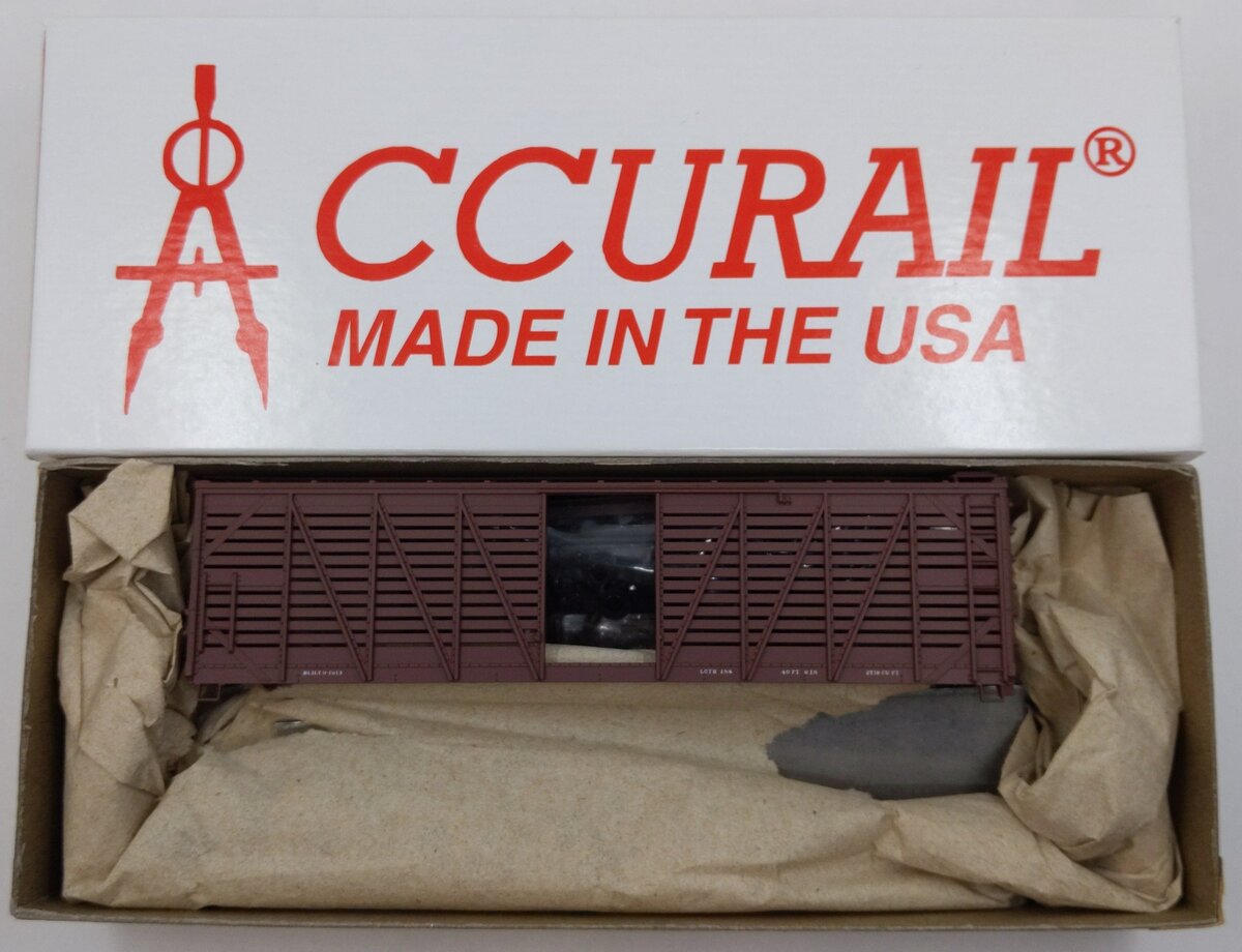 Accurail 4730 HO Scale Northern Pacific 40' Wood Stock Car Kit