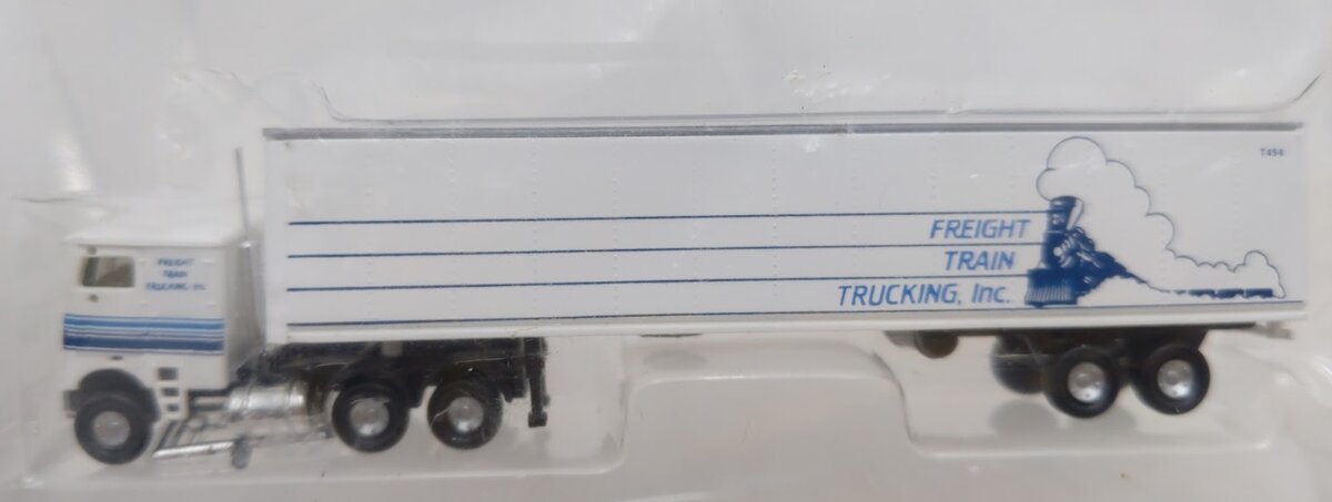 Con-Cor 04-003059 N Freight Train F Tractor W/45' Trailer